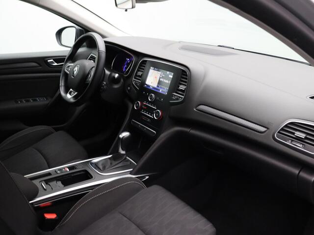 Renault MEGANE Estate 140pk TCe Limited | PDC | Achteruitrijcamera | Keyless | Trekhaak.