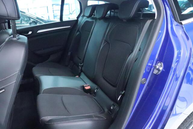 Renault MEGANE Estate 1.3 TCe 140 Techno | Climate control | Camera | Trekhaak | All Season banden | AppleCarplay AndroidAuto | LED koplampen | Navigatie |
