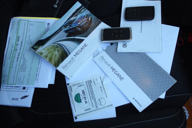 Renault MEGANE Estate 1.3 TCe Limited Navi l Airco l Cruise control l Bluetooth l Keyless entry/Start l Elektrisch inklapbare spiegels