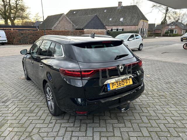 Renault MEGANE Estate 1.6 E-Tech Plug-In Hybrid 160 Intens
