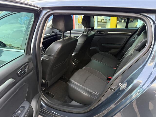 Renault MEGANE Estate 1.3 TCe 140 Techno | Trekhaak | NAP | Navigatie | Achteruitrijcamera | DAB | Key-less | Climate Control | LED | Dodehoek detectie |