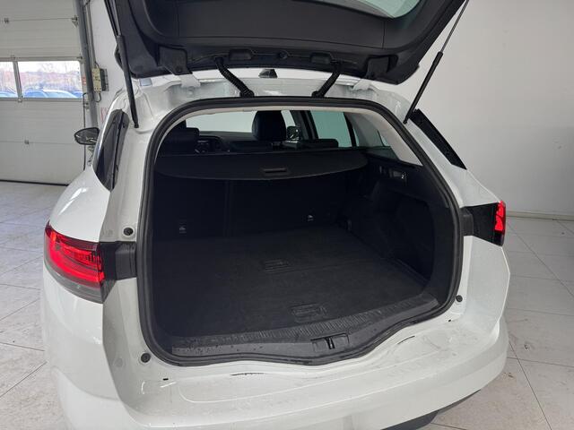 Renault MEGANE Estate 1.3 TCe 140 Techno | Navigatie | Camera | Trekhaak | All Season |