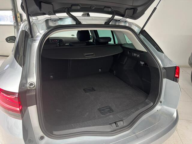 Renault MEGANE Estate 1.3 TCe 140 Techno | Navigatie | Camera | Trekhaak | All Season |