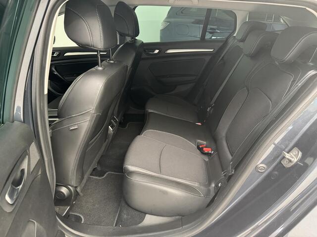 Renault MEGANE Estate 1.3 TCe 140 Techno | Navigatie | PDC V + A | Camera | Trekhaak | All-Season Banden |