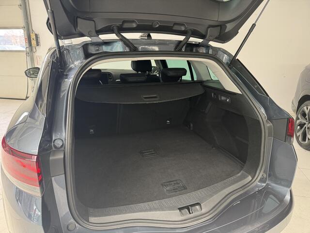 Renault MEGANE Estate 1.3 TCe 140 Techno | Navigatie | PDC V + A | Camera | Trekhaak | All-Season Banden |