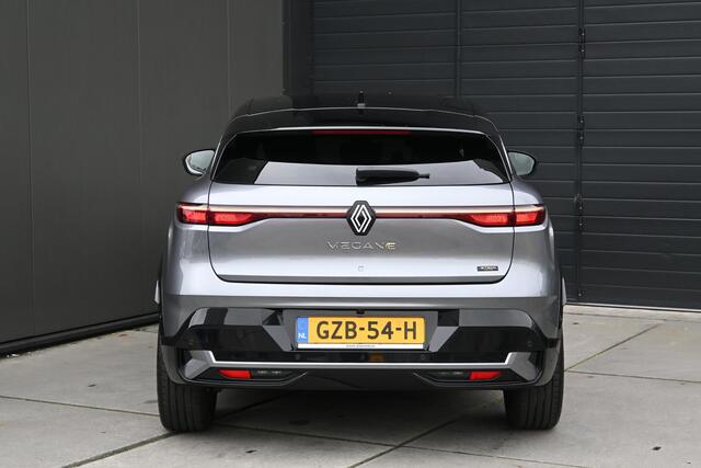 Renault MEGANE E-Tech comfort range iconic 60 kWh | HARMAN/KARDON | 360 CAMERA | STUUR/STOELVERWARMING | LEDER | ADAPT. CRUISE CONTROL | CLIMATE CONTROL | PDC | LMV