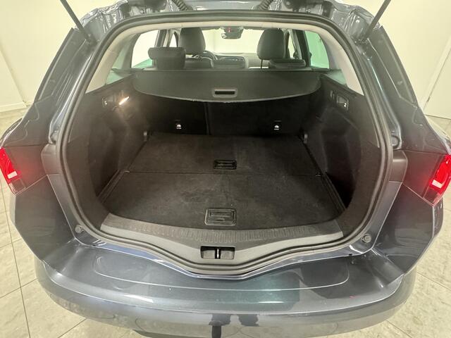 Renault MEGANE Estate 1.3 TCe 140 EDC Techno | Trekhaak | All-season banden | 1.700 kg trekgewicht | Volledig dealer onderhouden