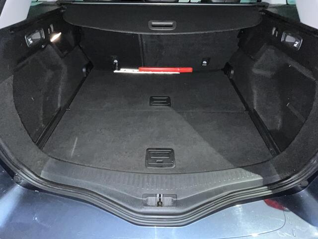 Renault MEGANE Estate 1.3 TCe 140 Techno | Trekhaak | All season banden | Automaat | Navigatie |