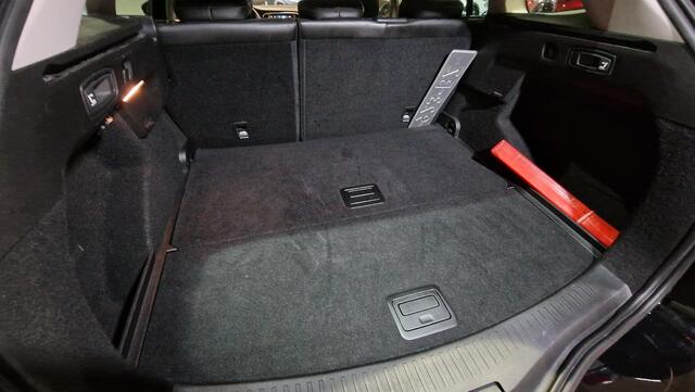 Renault MEGANE Estate 1.3 TCe 140 Techno | Navigatie | Trekhaak | Dodehoekdetectie | Camera |