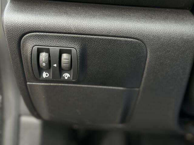 Renault MEGANE Estate 1.3 TCe Business Zen Automaat!!1700kg Trekgewicht!! | Camera | Trekhaak | PDC V+A | Navigatie | Bluetooth | Led | Keyless | RIJKLAARPRIJS INCL 12 MAANDEN GARANTIE EN BEURT