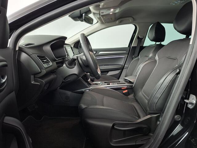 Renault MEGANE Estate 1.3 TCe 140 Techno | Climate control | Camera | Trekhaak | AppleCarplay AndroidAuto | LED koplampen | All season banden | Navigatie |