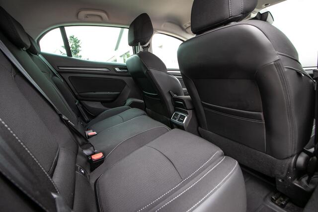 Renault MEGANE 1.6 Plug-In Hybrid 160 Zen | Navi | Apple cp/Android auto | stoelverwarming