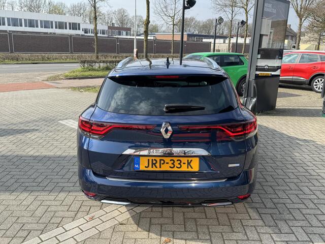 Renault MEGANE Estate E-Tech Plug-In Hybrid 160 Intens | Pack Parking | Head-up Display | Verwarmbare voorstoelen |