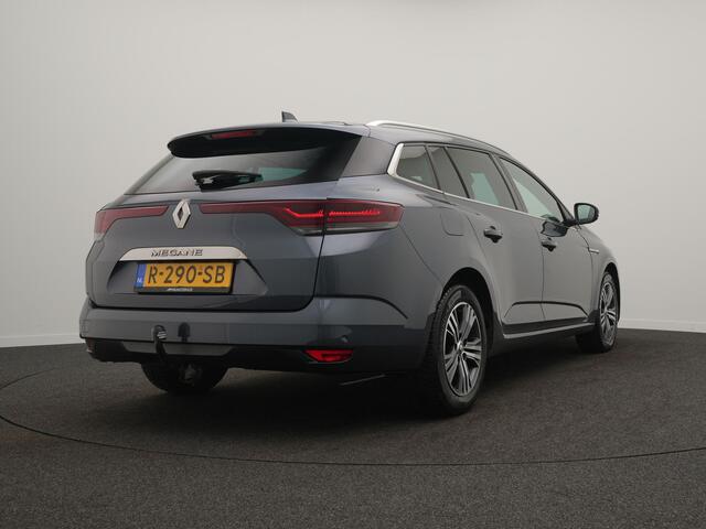 Renault MEGANE Estate TCe 140 Intens - RIJKLAARPRIJS - Trekhaak - All Seasonbanden - Achteruitrijcamrera - Cruise Control - Head-Up Display - Dealeronderhouden