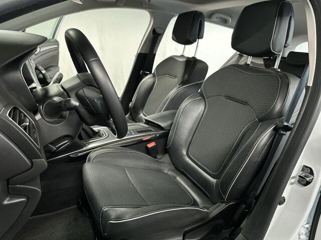 Renault MEGANE Estate 1.3 TCe 140 Bose Trekhaak | Pano | LED