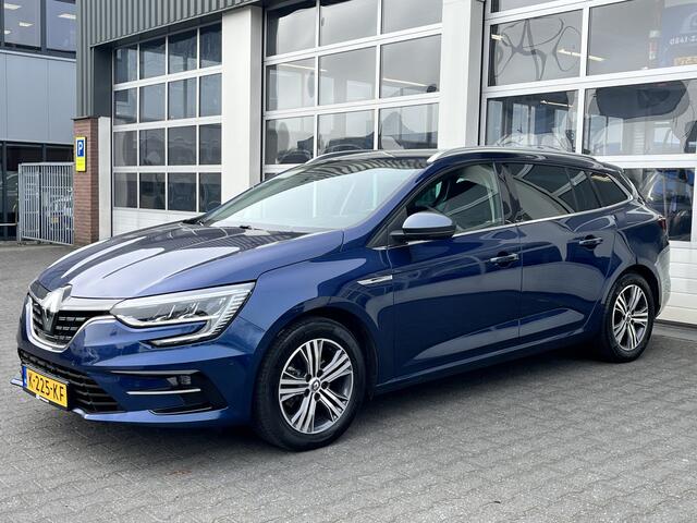 Renault MEGANE Estate 1.3 TCe Business Edition One Airco Trekhaak 1700kg trekgewicht Cruise control Head up display Parkeersensoren voor en achter Achterruitrijcamera Telefoonverbinding Stuurwielbediening 5-Persoons Navigatiesysteem Lichtmeta