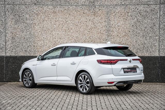 Renault MEGANE Estate 1.6 E-Tech Plug-In Hybrid 160 R.S. Line