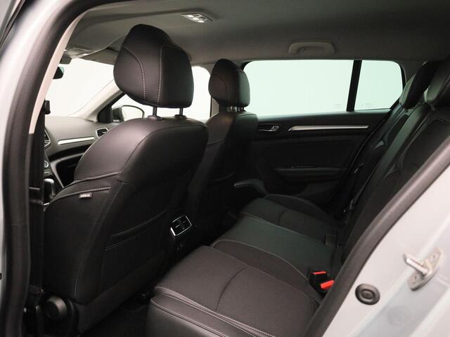 Renault MEGANE Estate 1.3 TCe 140 Equilibre | Climate Control / ECC | Licht metalen velgen 17 inch | Trekhaak | Cruise control | Navigatie | Half lederen bekleding grijs | LED koplampen | Park Distance Control voor en achter | Achteruitrijcamera |
