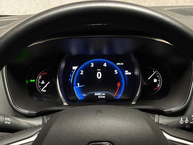 Renault MEGANE Estate 1.3 TCe Sport 141Pk Automaat (VIRTUAL COCKPIT, APPLE CARPLAY, NAVIGATIE, TREKHAAK, SPORTSTOELEN, GETINT GLAS, LM VELGEN, KEYLESS, PARKEERSENSOREN, NIEUWSTAAT)