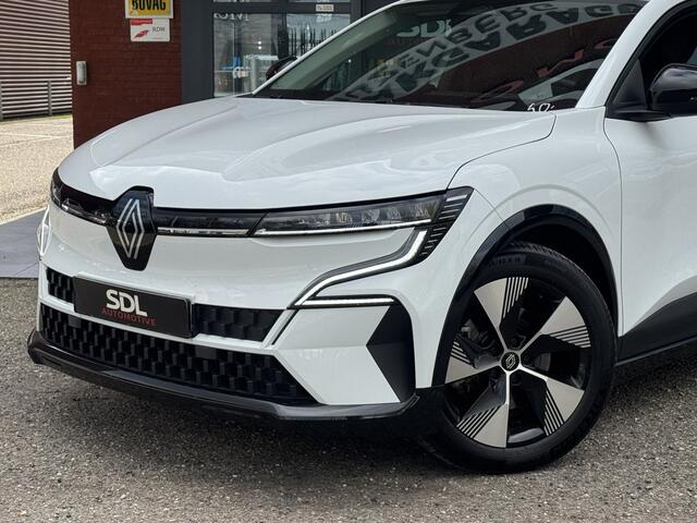 Renault MEGANE E-Tech EV40 Boost Charge Equilibre // APPLE CARPLAY - ANDROID AUTO // CLIMA // CRUISE // CAMERA //