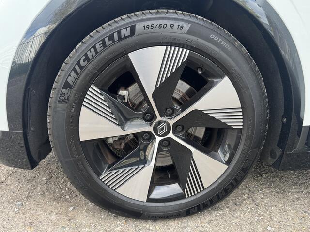 Renault MEGANE E-Tech EV40 Boost Charge Equilibre // APPLE CARPLAY - ANDROID AUTO // CLIMA // CRUISE // CAMERA //