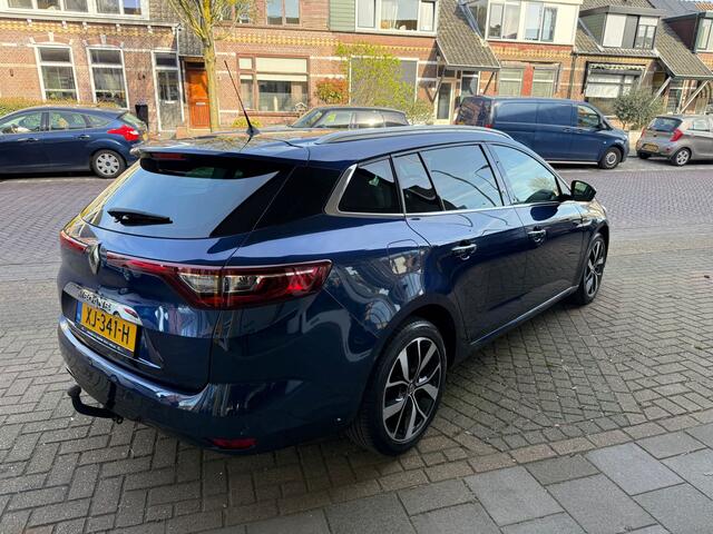 Renault MEGANE Estate 1.3 TCe Bose CAMERA TREKHAAK NAVIGATIE PARKEERHULP ECC LICHTM.VELGEN PARKEERSENSOREN