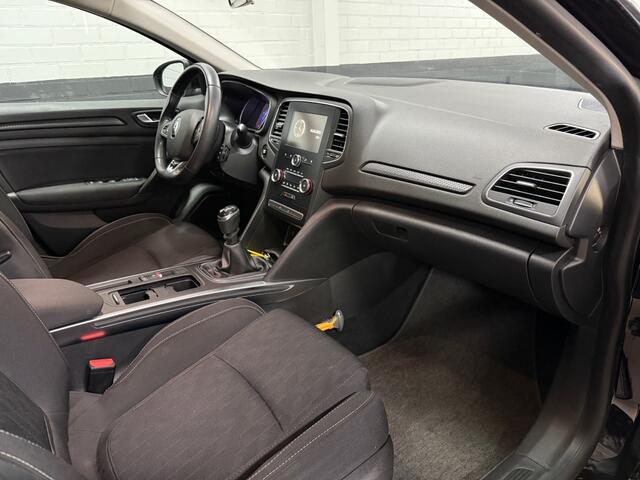 Renault MEGANE Estate 1.3 TCe Limited Carplay, Keyless, Trekhaak, PDC