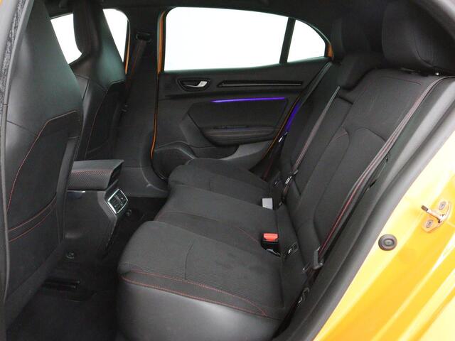 Renault MEGANE 1.8 TCe 280 RS | Origineel NL | Head-Up | Carplay | Camera | Keyless | Full LED | Sportstoelen | Park Assist | Dodehoek detectie | Navigatie | Bose Sound | Cruise control | Bluetooth | Climate control