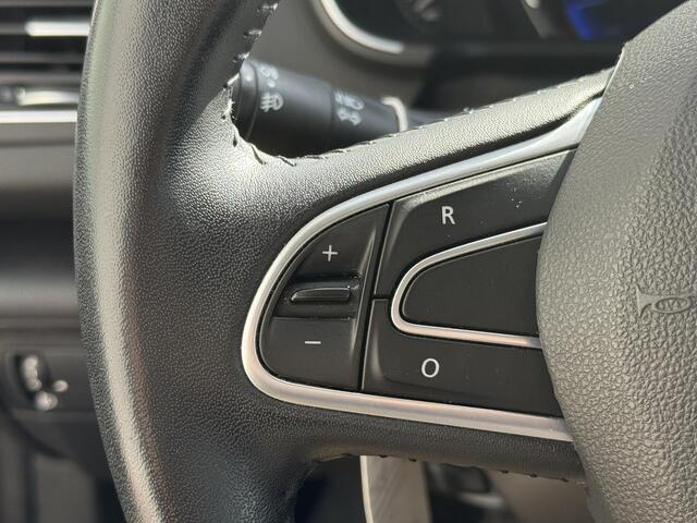 Renault MEGANE Estate 1.3 TCe Zen / Trekhaak 1700 KG / All Seasonbanden / Navigatie / Camera / Bluetooth / Netjes Onderhouden / Cruise Control / Climate Control /