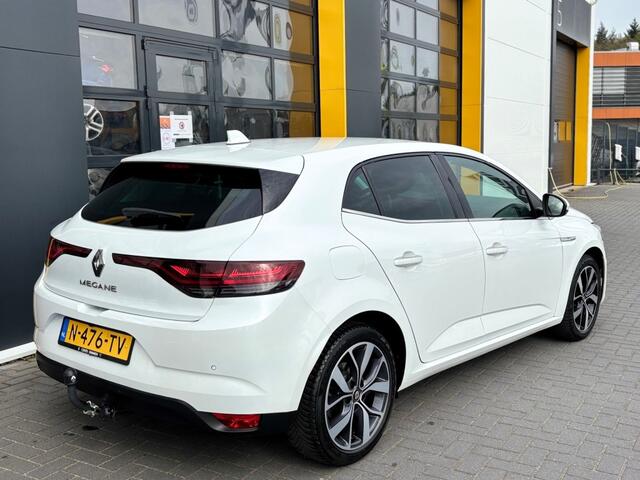 Renault MEGANE 1.3 TC 140 pk EDC Automaat Intens Camera Trekhaak