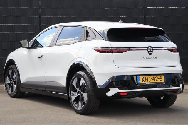 Renault MEGANE E-Tech EV40 Boost Charge Equilibre EV | Carplay | Camera | Airco | Cruise Control