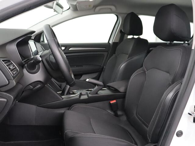 Renault MEGANE 1.0 TCe Zen | Carplay | Trekhaak | Navigatie | Full LED | DAB | Climate control | Parkeerhulp | Cruise control | Bluetooth
