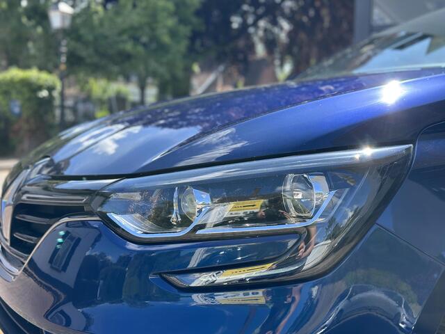 Renault MEGANE IV TCe 140 EDC Limited | All seasonbanden | Parkeersensoren achter | Navigatiesysteem | Automaat | Goed onderhouden |