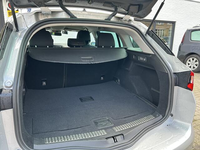 Renault MEGANE Estate 1.3 TCe Bose | Achteruitrijcamera | Parkeersensoren | Bluetooth | dealeronderhouden | Trekhaak
