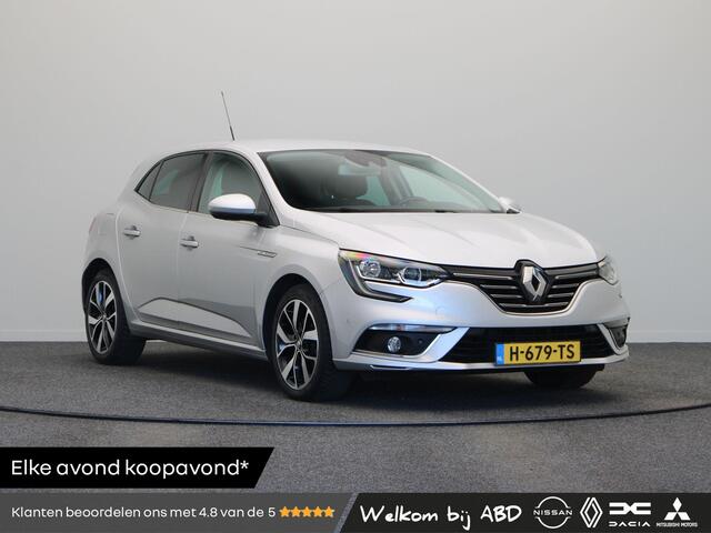 Renault MEGANE 1.3 TCe Bose | Cruise control | Stoelverwarming | Achteruitrijcamera | Climate control | Apple carplay / Android auto |