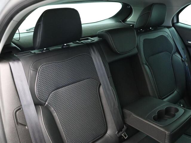 Renault MEGANE 1.3 TCe Bose | Cruise control | Stoelverwarming | Achteruitrijcamera | Climate control | Apple carplay / Android auto |