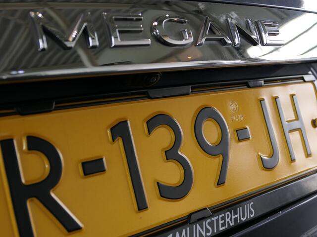 Renault MEGANE Estate 1.3 TCe Intens *Vraag naar beschikbaarheid!* - Trekhaak - Dodehoek - Head-up display - Parkeerassistent