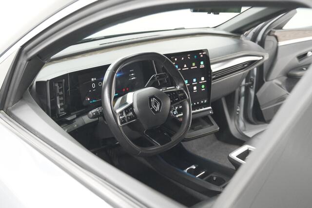 Renault MEGANE E-Tech EV60 Optimum Charge Iconic | 360 Camera | Harman Kardon | Stoelmassage | Dodehoekdetectie