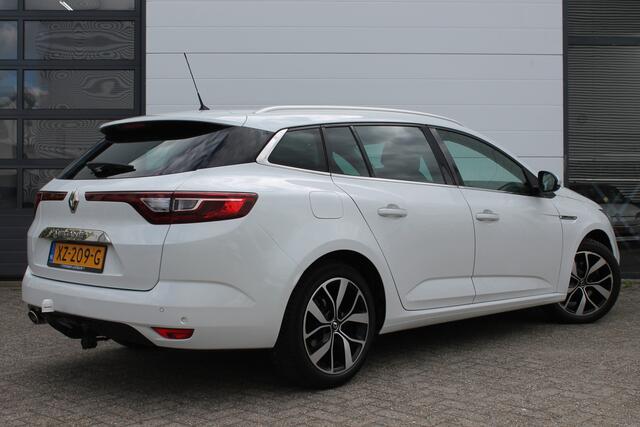 Renault MEGANE Estate 1.3 TCe 160 PK Bose | Trekhaak | Bose geluid | Camer achter | Witmetallic |