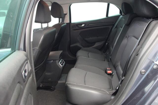 Renault MEGANE 1.2 TCe Limited - Carplay, Keyless, Clima, Trekhaak