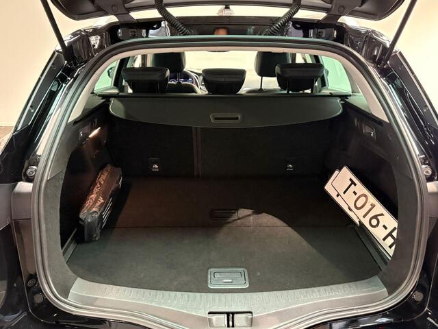 Renault MEGANE Estate 1.3 TCe 140 Techno | Blind spot detectie | Navigatie | Trekhaak