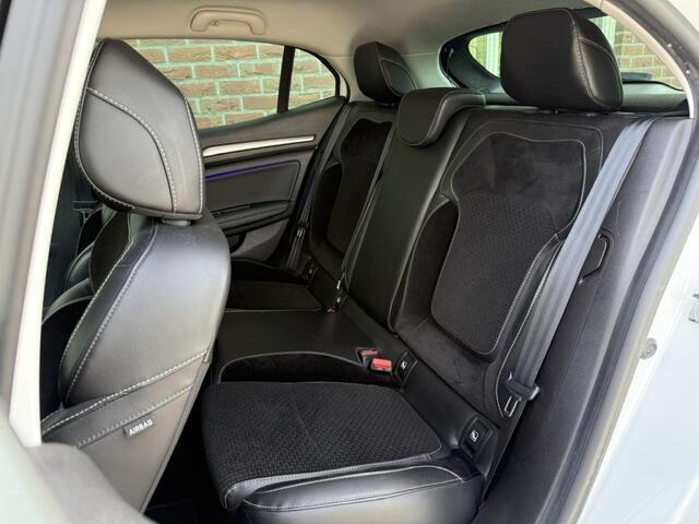 Renault MEGANE 1.2 TCe GT-Line 132 PK DRAADLOOS CARPLAY/ANDROID / DAB+ / SPORTS
