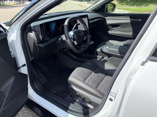 Renault MEGANE E-Tech comfort range iconic 60 kWh
