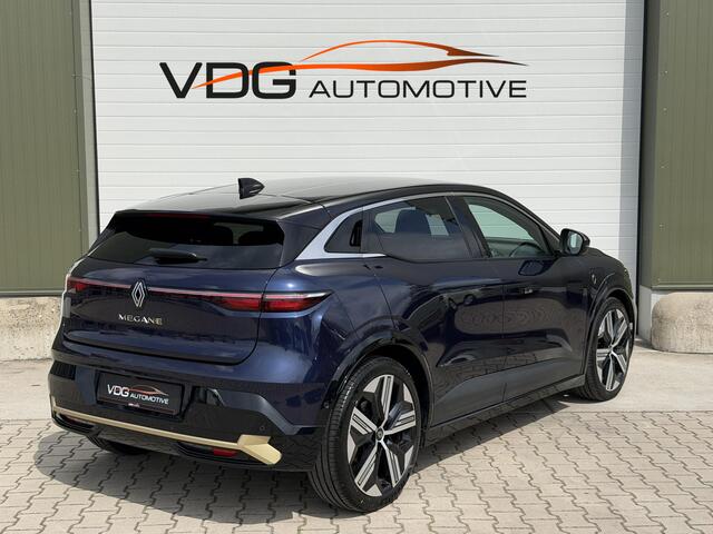Renault MEGANE E-Tech EV60 Optimum Charge 220 Iconic Leder / SOH 94% / Warmtepomp / Camera Binnenspiegel / 360 Camera / Navigatie / Carplay / Clima / Two Tone / 20" lm