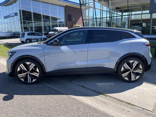 Renault MEGANE E-Tech EV60 220 Optimum Charge Iconic 2e Pinksterdag open 09.30 - 17.00 uur