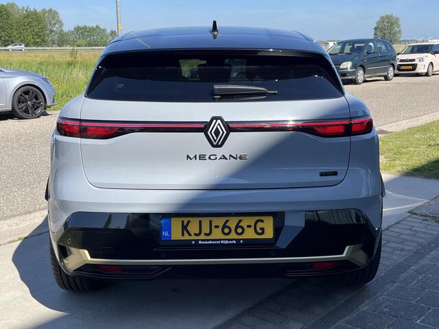 Renault MEGANE E-Tech EV60 220 Optimum Charge Iconic 2e Pinksterdag open 09.30 - 17.00 uur