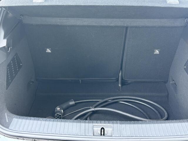 Renault MEGANE E-Tech EV60 Optimum Charge Evolution ER SoH 94,6% | Navigatie | Camera | Pack Winter | Climate Control |