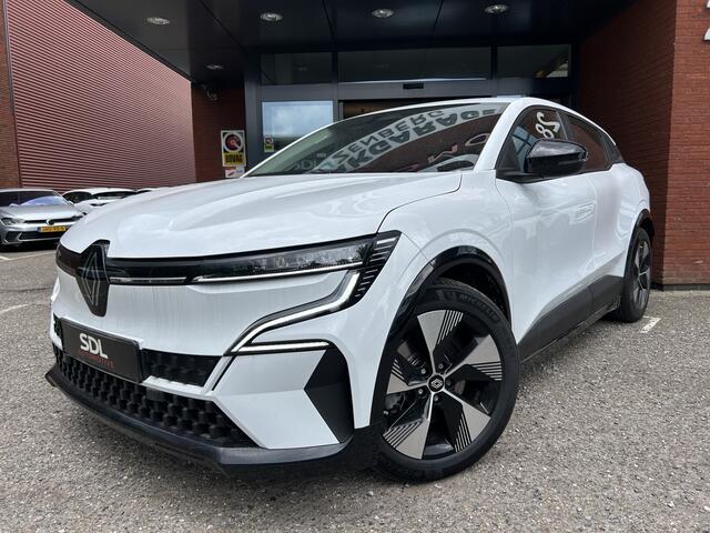 Renault MEGANE E-Tech EV40 Boost Charge Equilibre // FULL LED // STOEL + STUURWIELVERWARMING // CLIMA // APPLE CARPLAY / ANDROID AUTO // CAMERA // DIGITAAL DISPLAY // KEYLESS