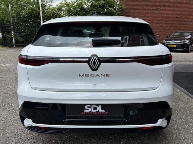 Renault MEGANE E-Tech EV40 Boost Charge Equilibre // FULL LED // STOEL + STUURWIELVERWARMING // CLIMA // APPLE CARPLAY / ANDROID AUTO // CAMERA // DIGITAAL DISPLAY // KEYLESS