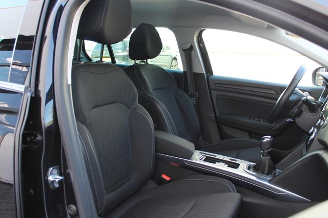 Renault MEGANE Estate 1.3 TCe 115 PK Limited | Parkeersensoren | ECC | NAVI | 1.700 trekgewicht